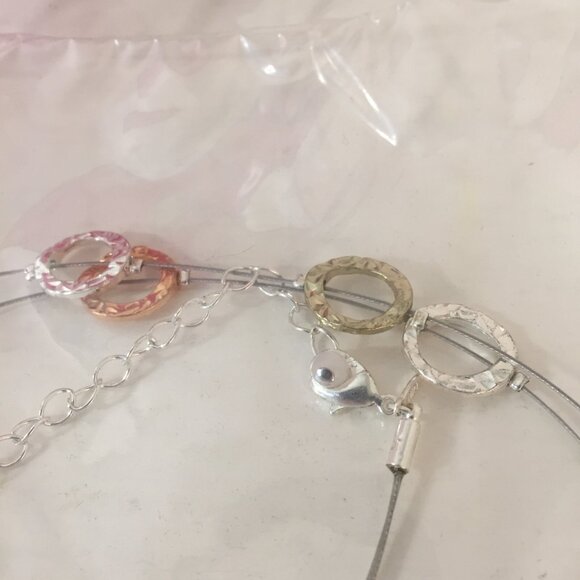 Illusion Hammered Necklace Earrings & Bracelet Set Tricolored. NEW Retired Avon - Picture 8 of 10